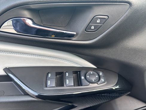 Used 2025 Chevrolet Trax LT w/ Driver Confidence Package image 16