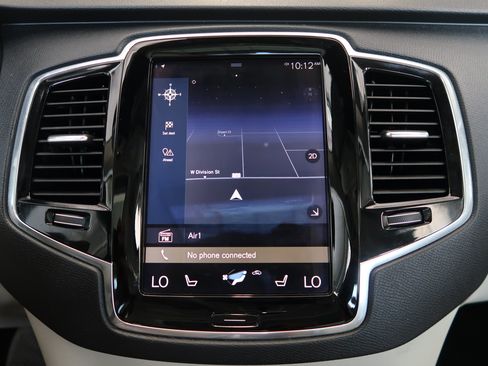Used 2017 Volvo XC90 T6 Momentum w/ Vision Package AWD/4WD image 16