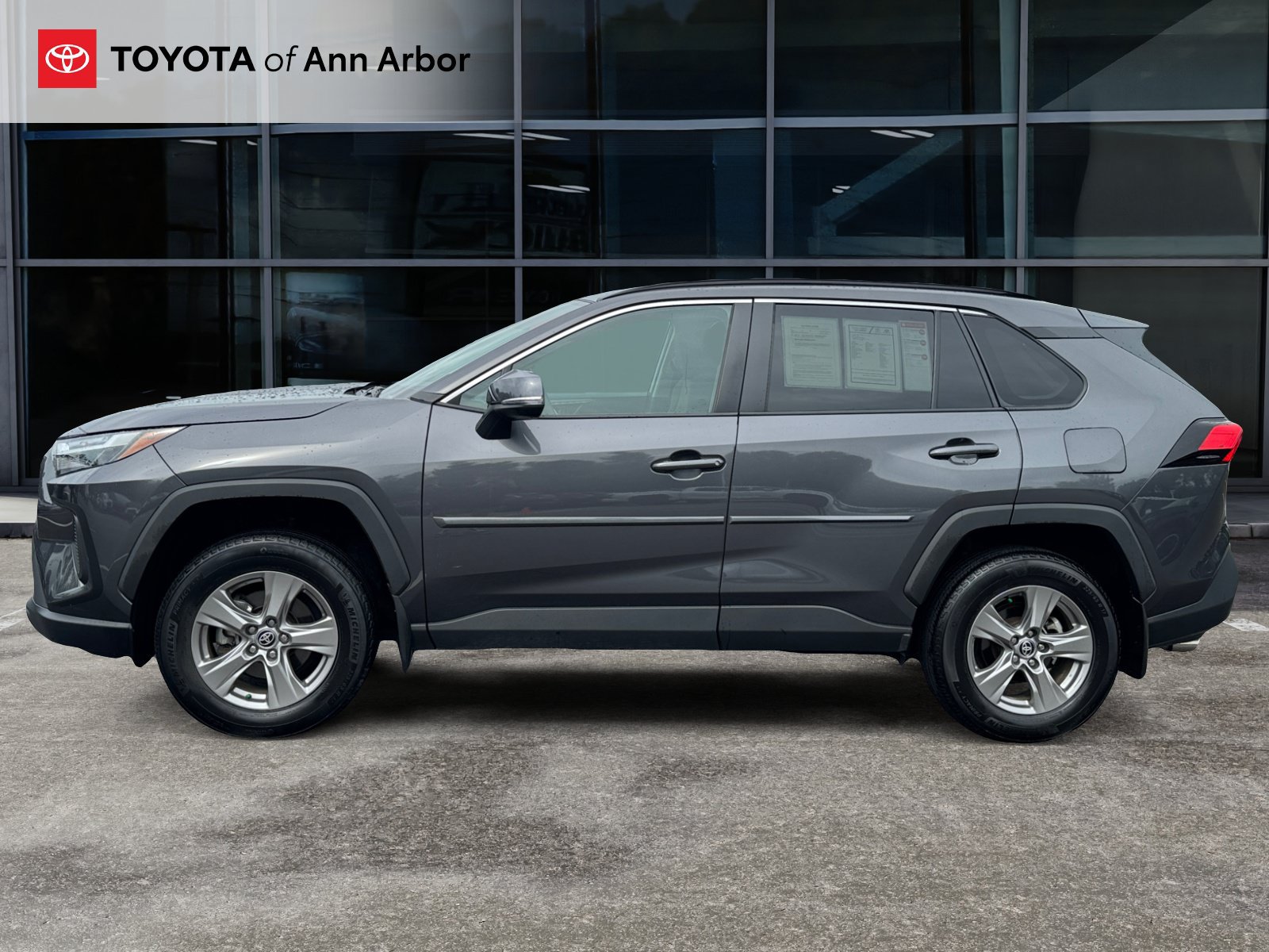 Used 2023 Toyota RAV4 XLE w/ Convenience Package AWD/4WD image 10