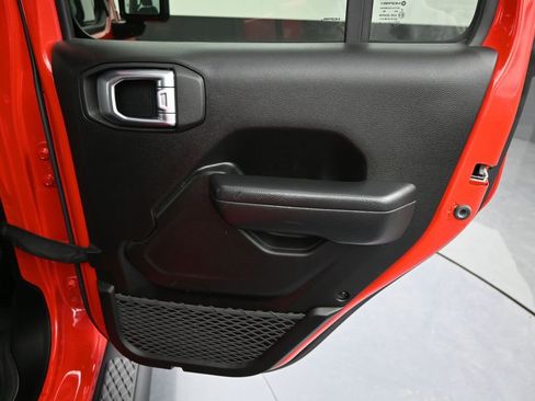 Used 2023 Jeep Gladiator Sport image 30