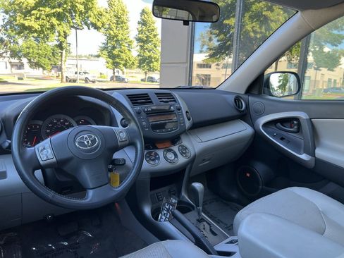 Used 2007 Toyota RAV4 Limited FWD image 16