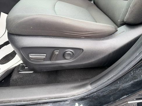 Used 2023 Toyota RAV4 XLE AWD/4WD image 16