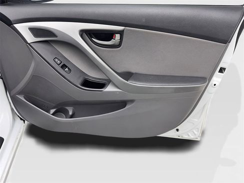 Used 2016 Hyundai Elantra SE w/ Option Group 02 image 47