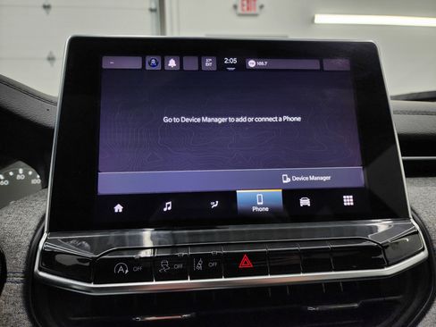 Used 2024 Jeep Compass Latitude image 47