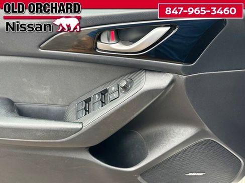 Used 2015 MAZDA MAZDA3 i Touring w/ Technology Package image 8