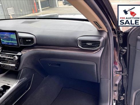 Used 2023 Ford Explorer Limited RWD image 16