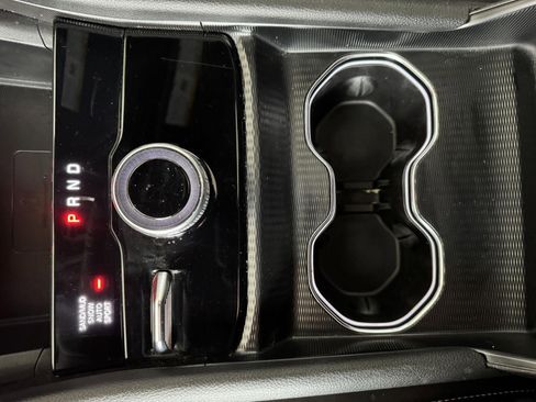 Used 2024 Jeep Grand Cherokee L Limited w/ Luxury Tech Group II image 27