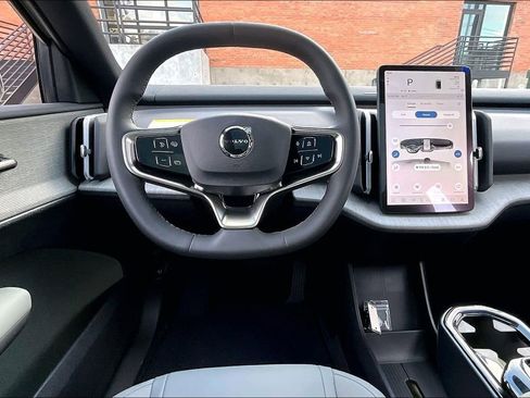 New 2026 Volvo EX30 Plus w/ Climate Package RWD image 23