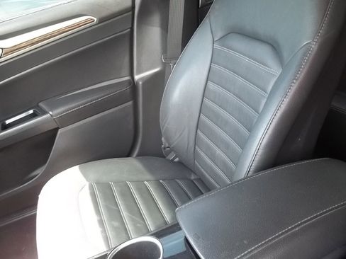 Used 2015 Ford Fusion SE w/ Equipment Group 202A image 8