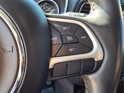 Used 2018 Jeep Compass Limited image 24