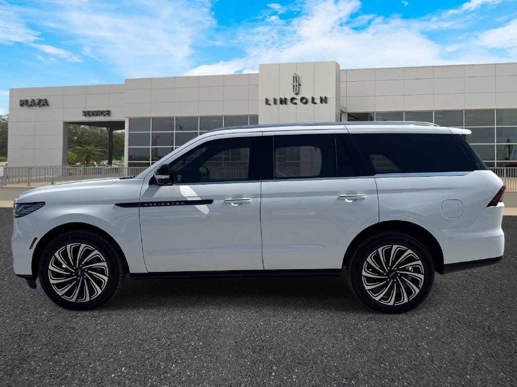 New 2026 Lincoln Navigator Black Label AWD/4WD image 6