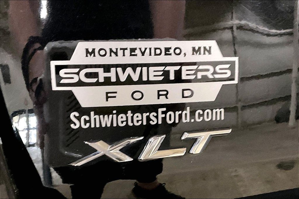 Certified 2023 Ford Explorer XLT w/ Equipment Group 202A AWD/4WD image 8