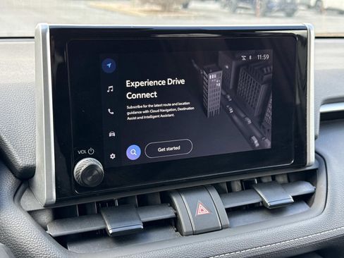 Used 2025 Toyota RAV4 XLE image 9