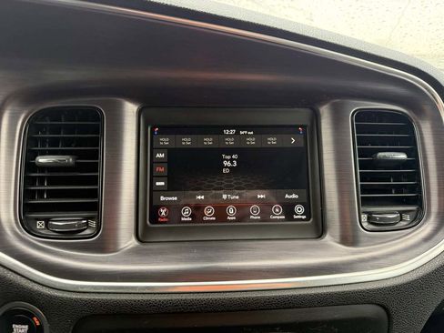 Used 2018 Dodge Charger SXT w/ Blacktop Package image 32