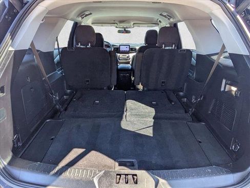 Used 2021 Ford Explorer XLT image 17