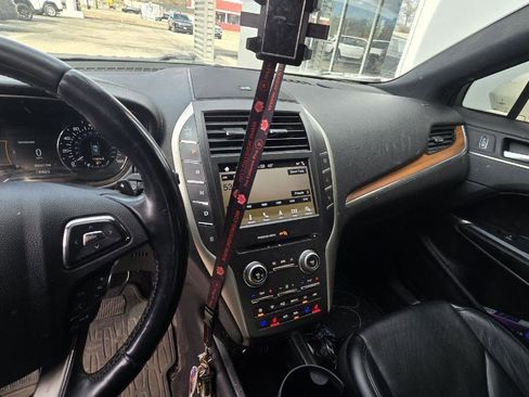 Used 2017 Lincoln MKC Reserve image 7