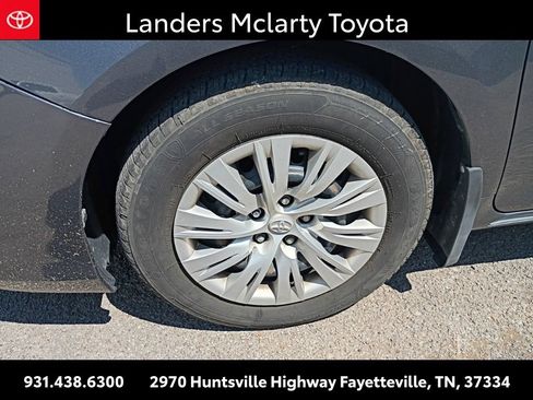 Used 2012 Toyota Camry LE FWD image 5