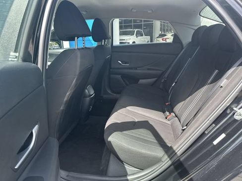 Used 2024 Hyundai Elantra SEL FWD image 27