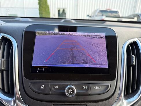 Used 2020 Chevrolet Equinox LT AWD/4WD image 25