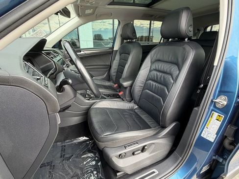 Used 2018 Volkswagen Tiguan SEL Premium image 13