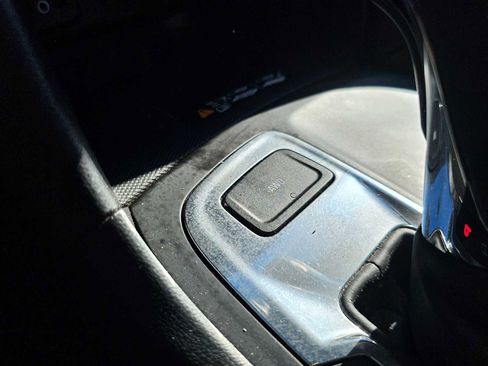 Used 2018 Chevrolet Equinox Premier image 35