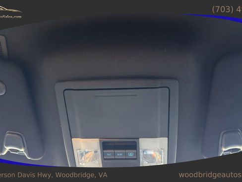 Used 2018 Ford Explorer XLT w/ Equipment Group 202A image 34