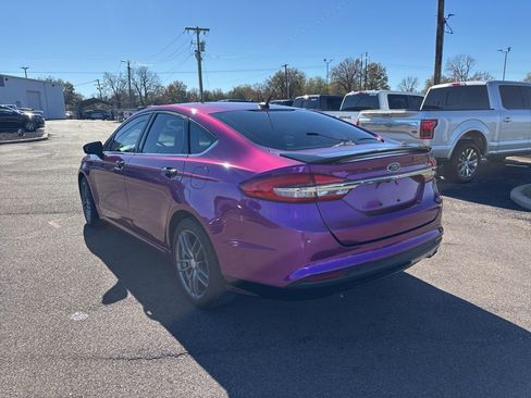 Used 2018 Ford Fusion SE w/ Equipment Group 201A image 3