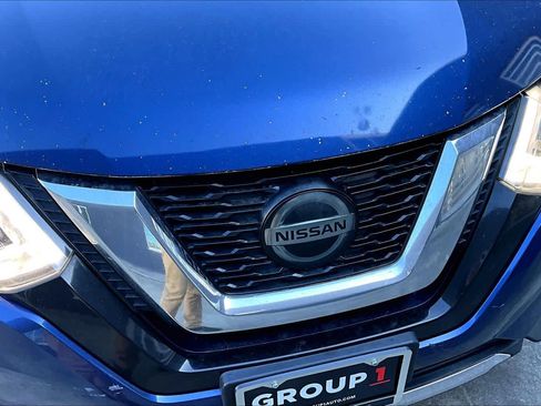 Used 2019 Nissan Rogue SV image 28