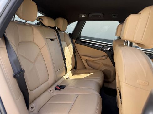 Used 2017 Porsche Macan image 22