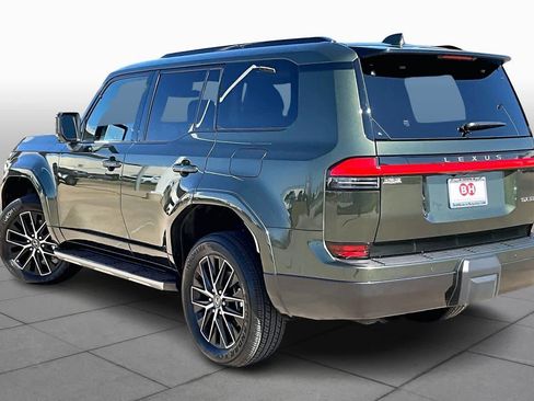 Used 2025 Lexus GX 550 w/ Accessory Package (2T) AWD/4WD image 12