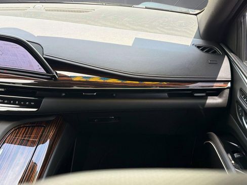 Used 2021 Cadillac Escalade Premium Luxury w/ LPO, Radiant Package AWD/4WD image 29