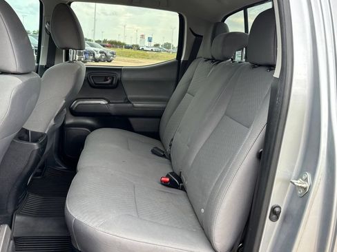 Used 2021 Toyota Tacoma SR5 RWD image 14