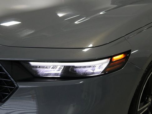 Used 2024 Honda Accord Sport image 2