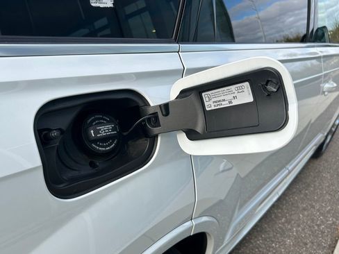 Used 2025 Audi Q7 2.0T Premium w/ Convenience Package image 61