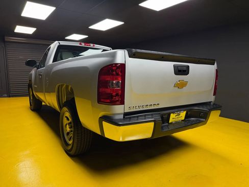 Used 2013 Chevrolet Silverado 1500 W/T RWD image 4