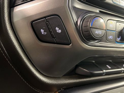 Used 2018 Chevrolet Silverado 1500 LTZ image 15