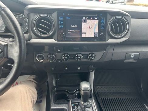 Used 2017 Toyota Tacoma TRD Sport w/ Tow Package AWD/4WD image 23