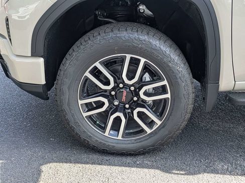 New 2026 GMC Sierra 1500 AT4 w/ AT4 Premium Package AWD/4WD image 12