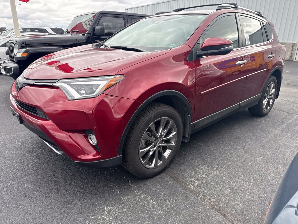 Used 2018 Toyota RAV4 Limited FWD image 3