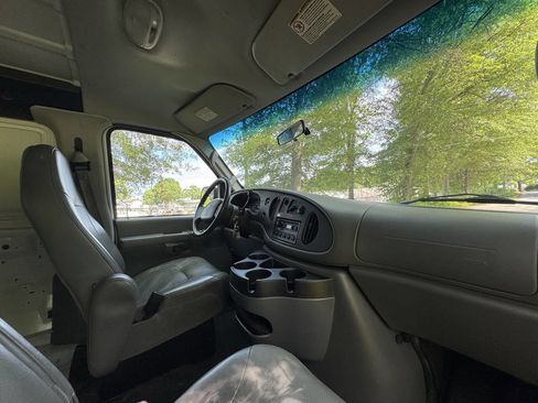 Used 2007 Ford E-150 and Econoline 150 image 22