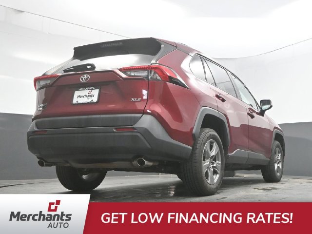 Used 2022 Toyota RAV4 XLE FWD image 41