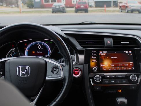 Used 2019 Honda Civic EX image 19