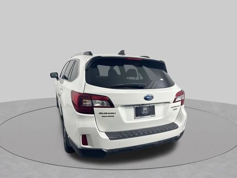 Used 2017 Subaru Outback 3.6R Touring w/ Popular Package #5A AWD/4WD image 31