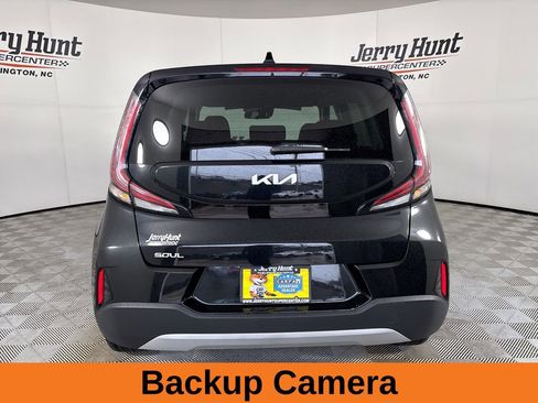 Used 2024 Kia Soul LX image 6