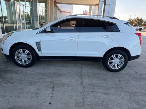 Used 2015 Cadillac SRX Luxury FWD image 3