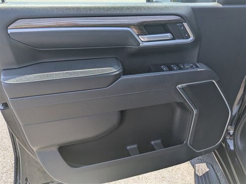Used 2025 Chevrolet Silverado 2500 LT w/ Convenience Package AWD/4WD image 17