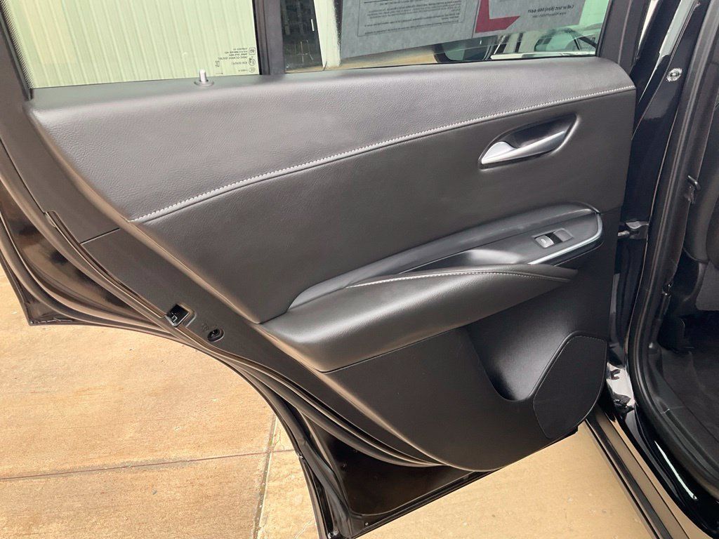 Used 2025 Cadillac XT4 Premium Luxury FWD image 28