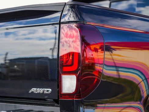 Used 2019 Honda Ridgeline Black Edition image 11