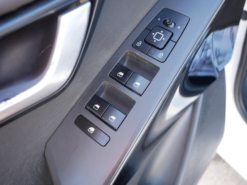 Certified 2023 Kia Niro EX image 19