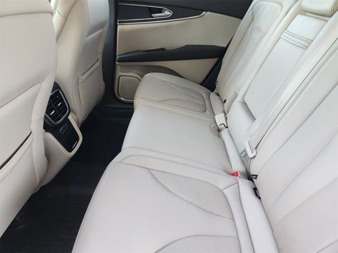 Used 2019 Lincoln Nautilus Select image 28